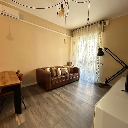 Athena Center Апартаменты Бергамо
