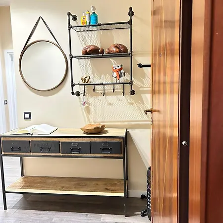 Athena Center Apartment *